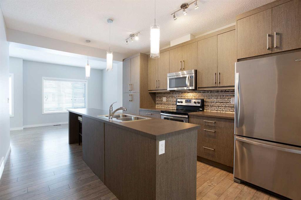 Picture for 227 Marquis Lane SE