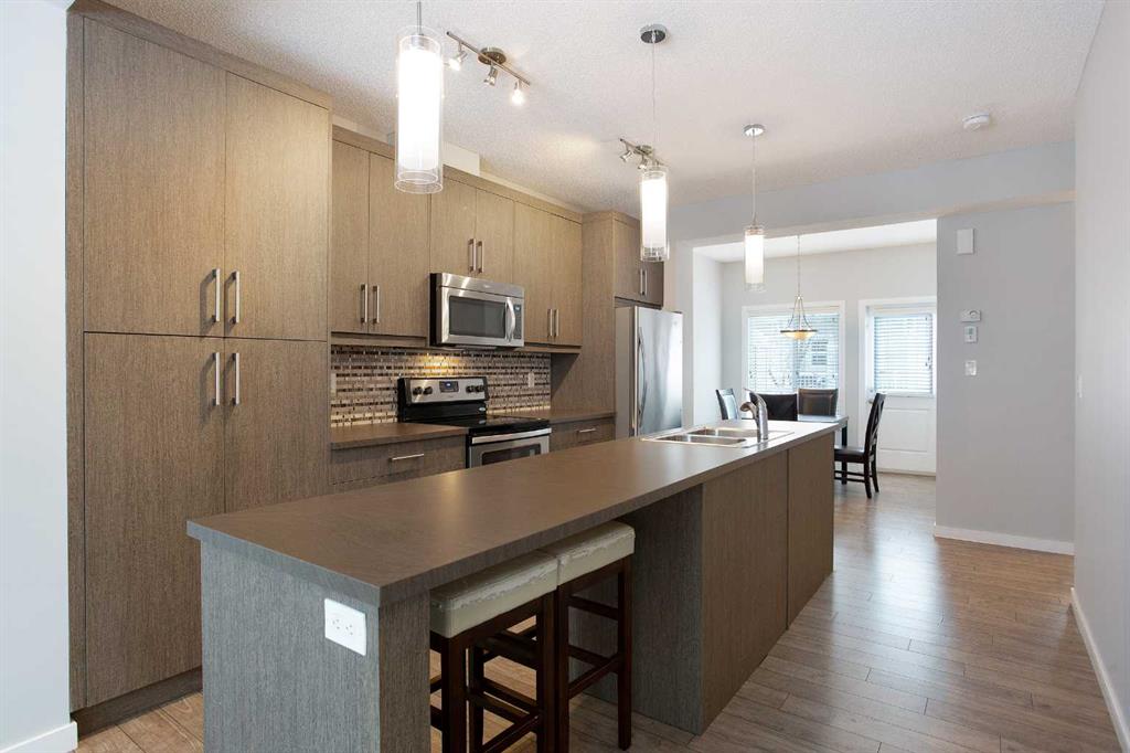 Picture for 227 Marquis Lane SE