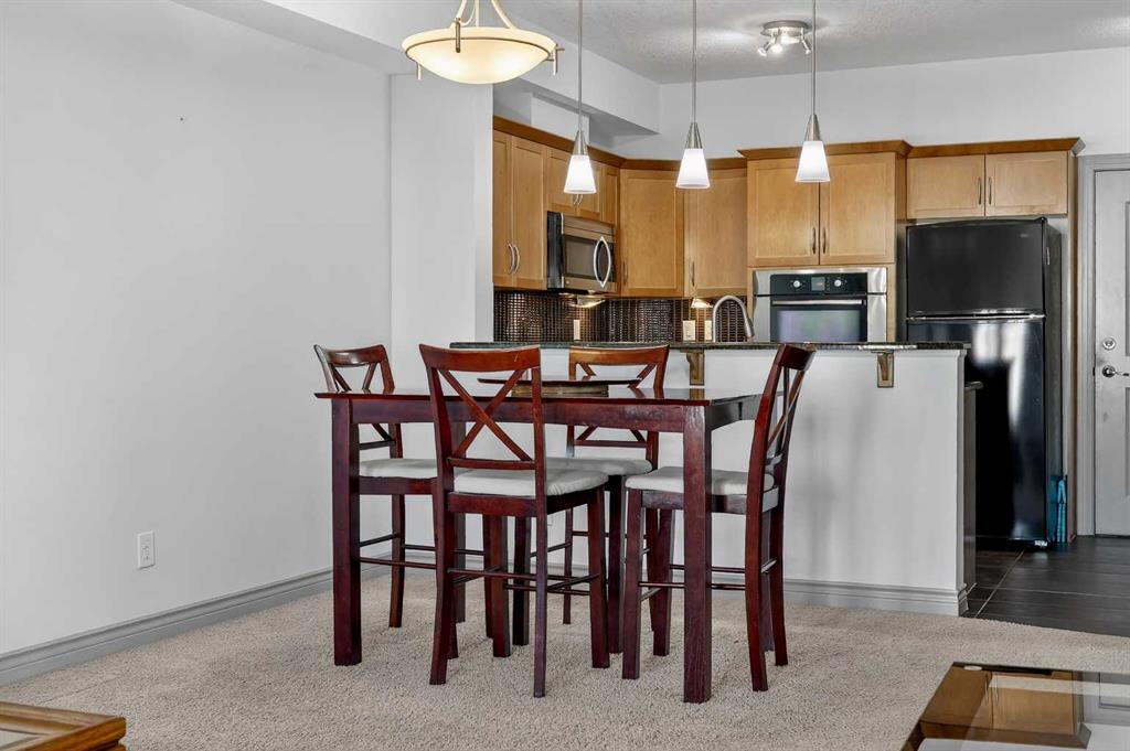 Picture for 406, 70 Royal Oak Plaza NW