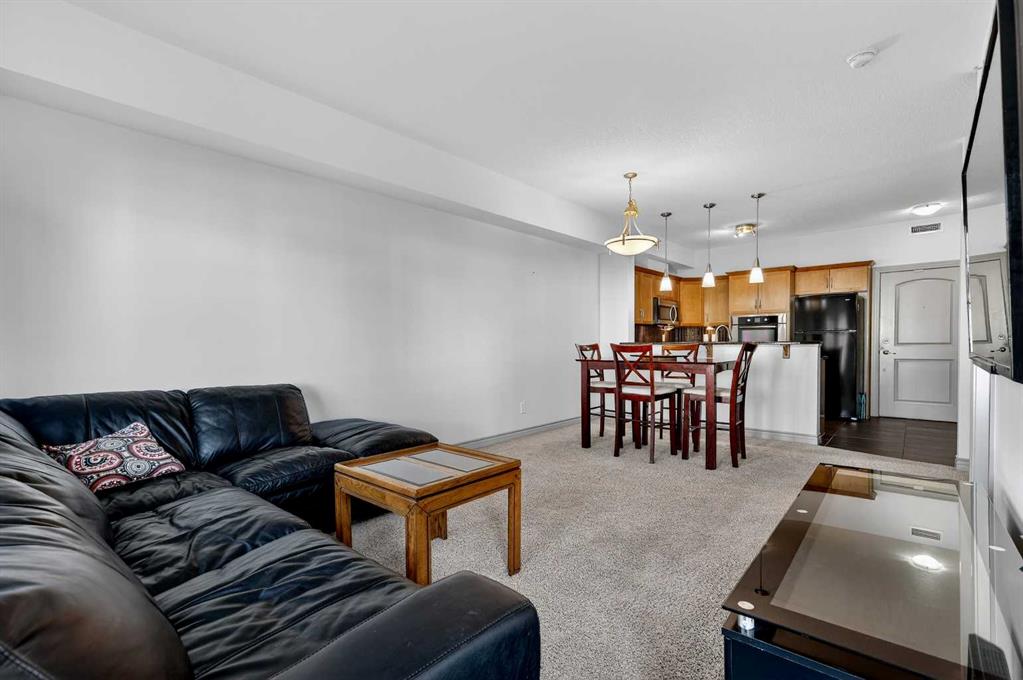 Picture for 406, 70 Royal Oak Plaza NW