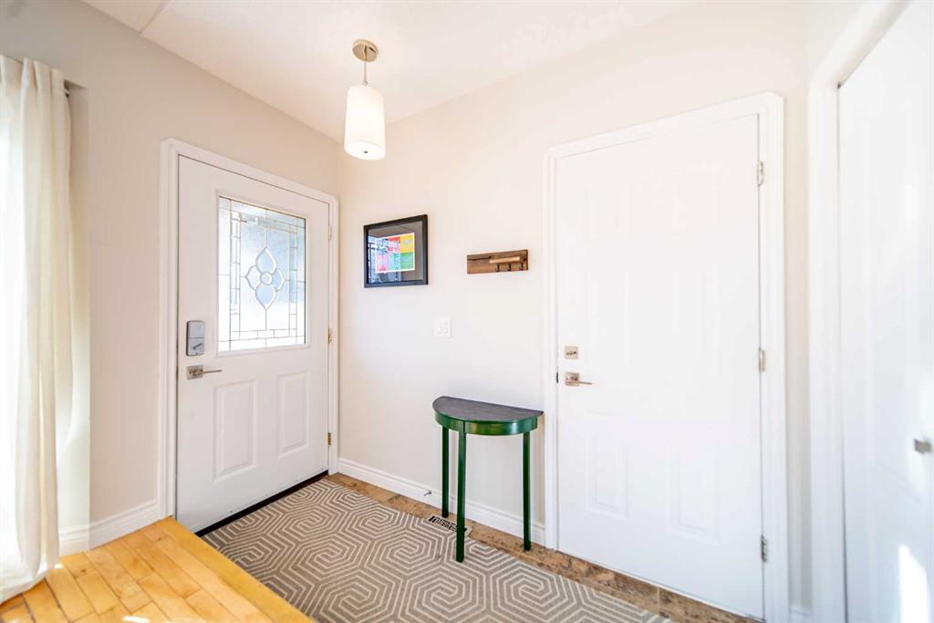 Picture for 4 Cedargrove Road SW