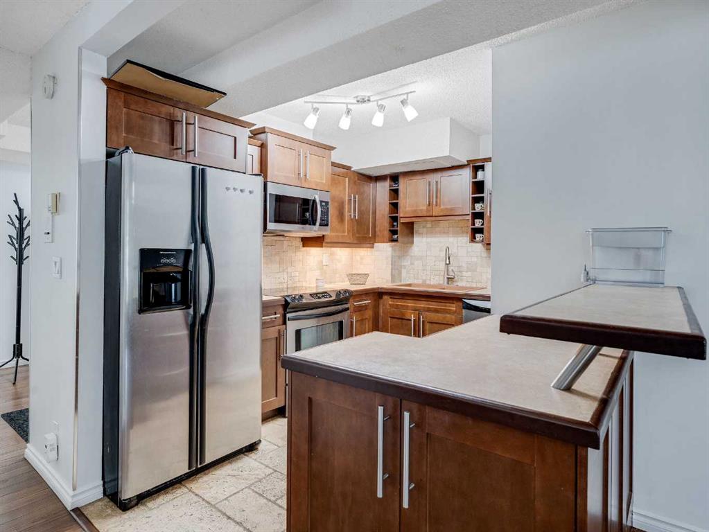 Picture for 101, 1107 15 Avenue SW