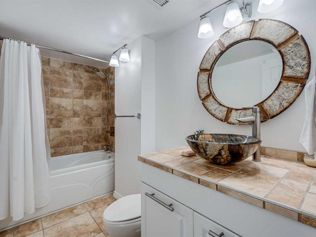 Picture for 101, 1107 15 Avenue SW