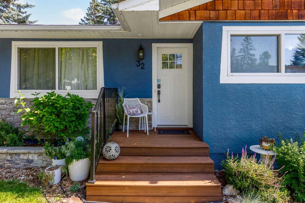 Picture for 32 Sinclair Crescent SW