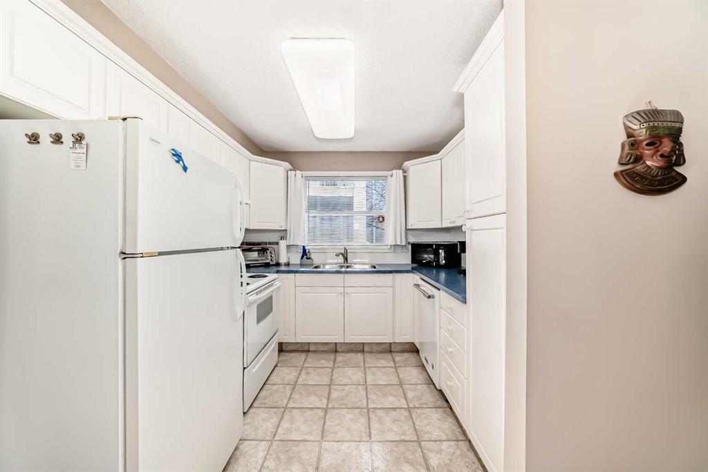 Picture for 116, 6800 Hunterview Drive NW