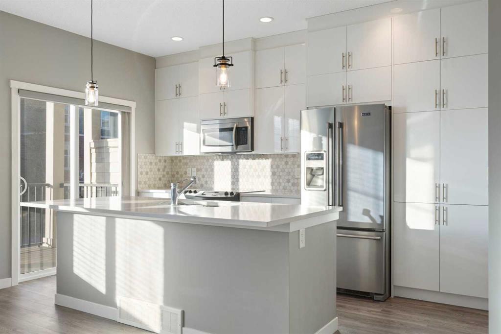 Picture for 405, 428 Nolan Hill Drive NW