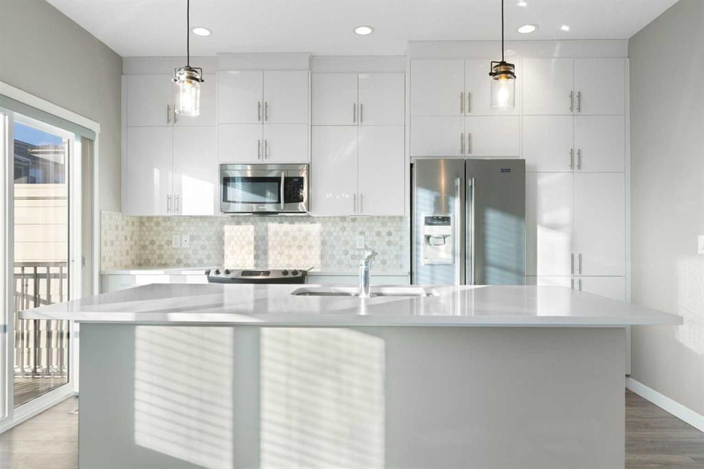 Picture for 405, 428 Nolan Hill Drive NW