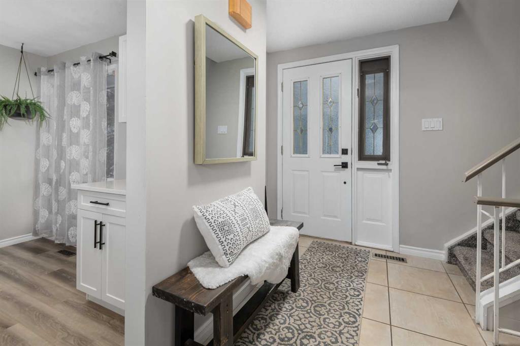 Picture for 11, 2210 Oakmoor Drive SW