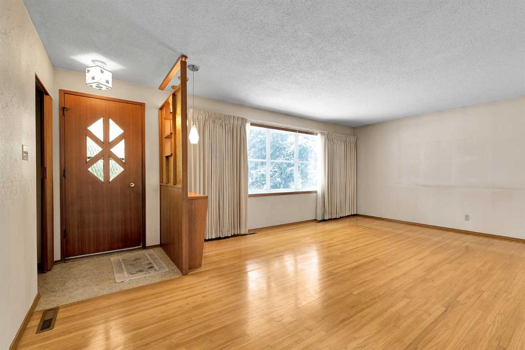 Picture for 1483 Northmount Drive NW