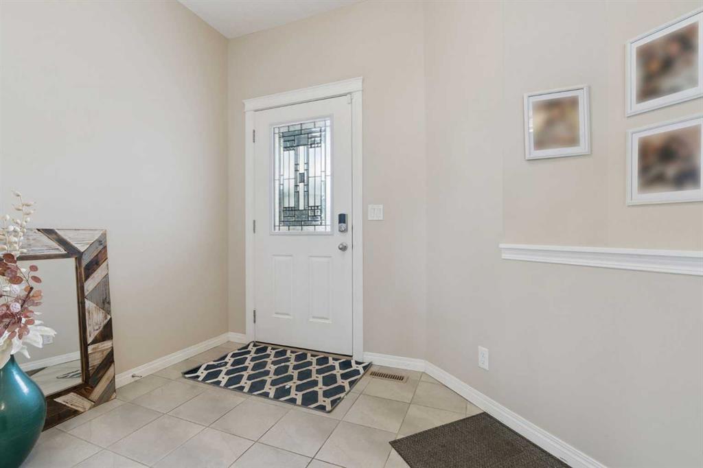 Picture for 352 Skyview Shores Manor NE