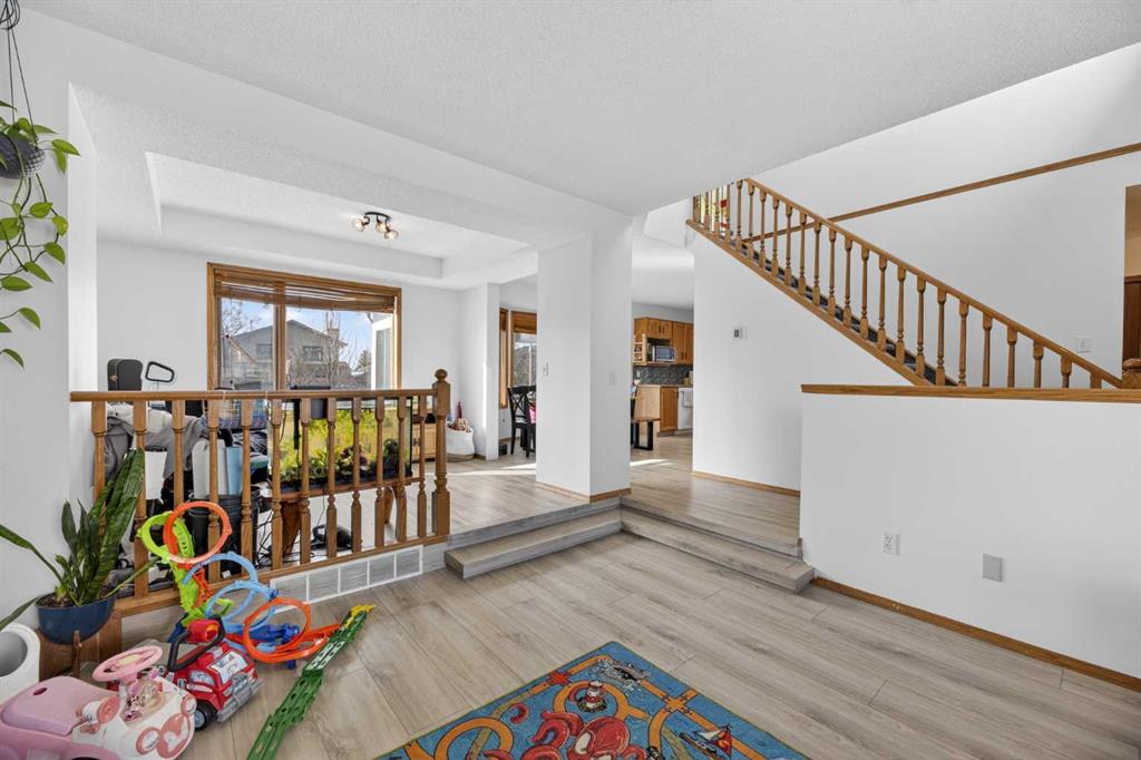 Picture for 592 Meadowbrook Bay SE