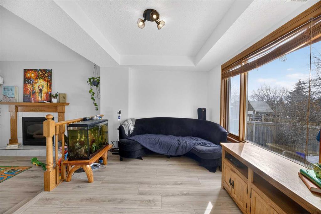 Picture for 592 Meadowbrook Bay SE