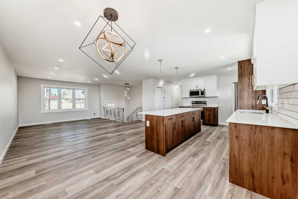 Picture for 10832 7 Street SW