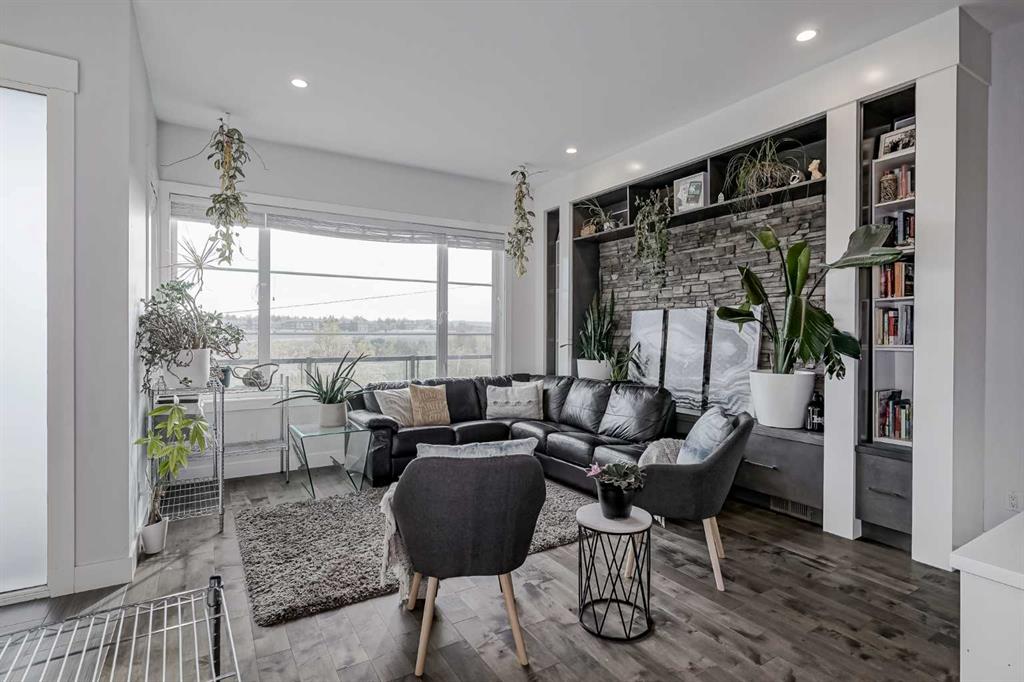 Picture for 701 13A Street NE