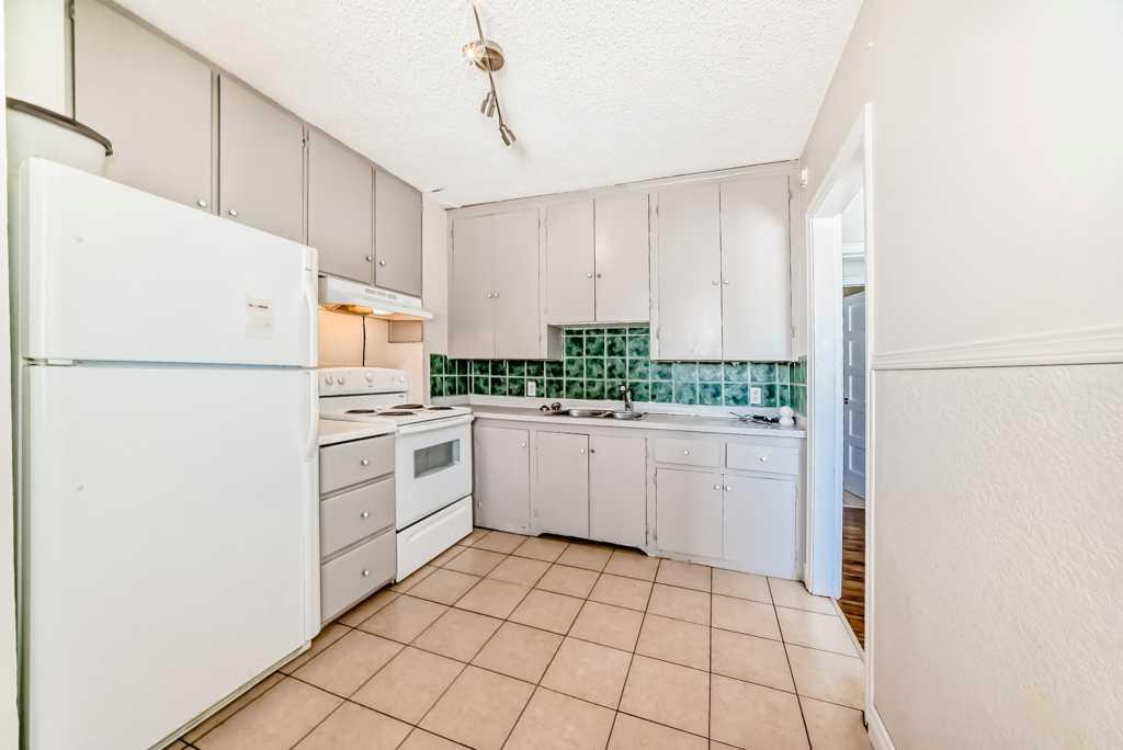 Picture for 1610 40 Street SW