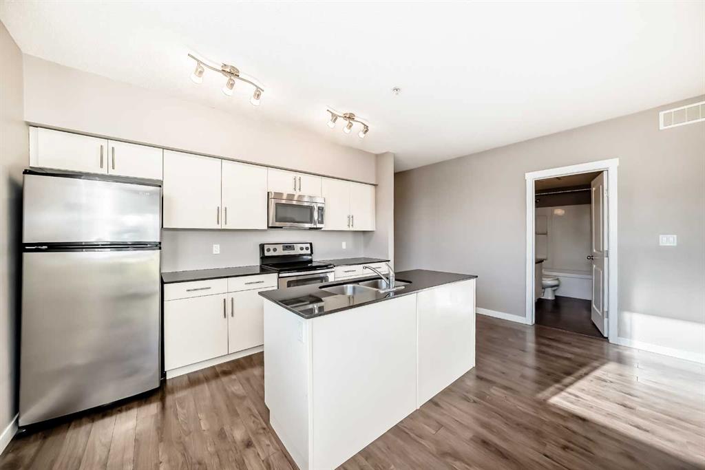 Picture for 304, 1740 9 Street NW