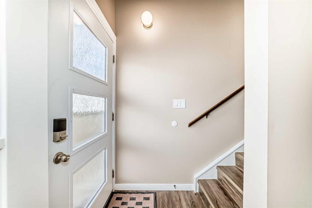 Picture for 524 23 Avenue NE