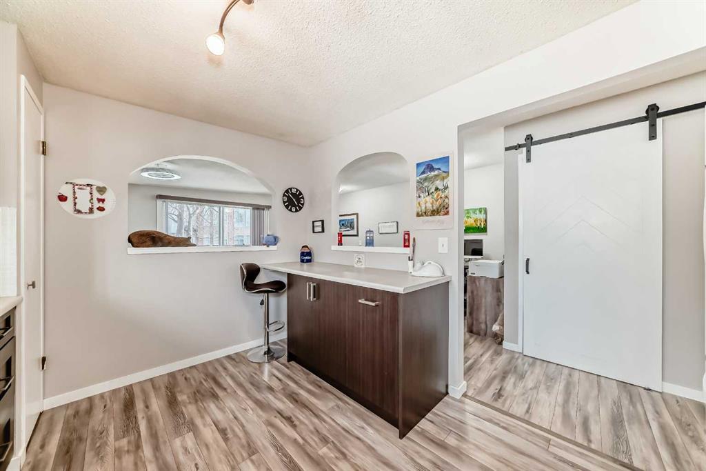 Picture for 524 23 Avenue NE