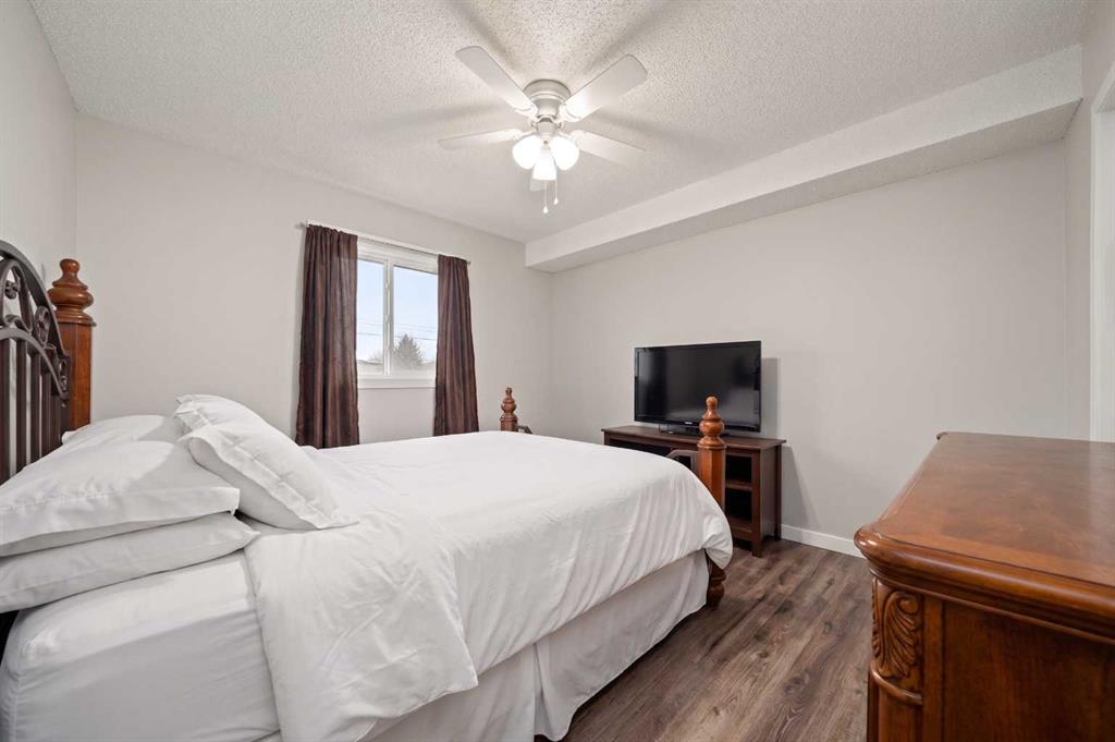 Picture for 2105, 2371 Eversyde Avenue SW