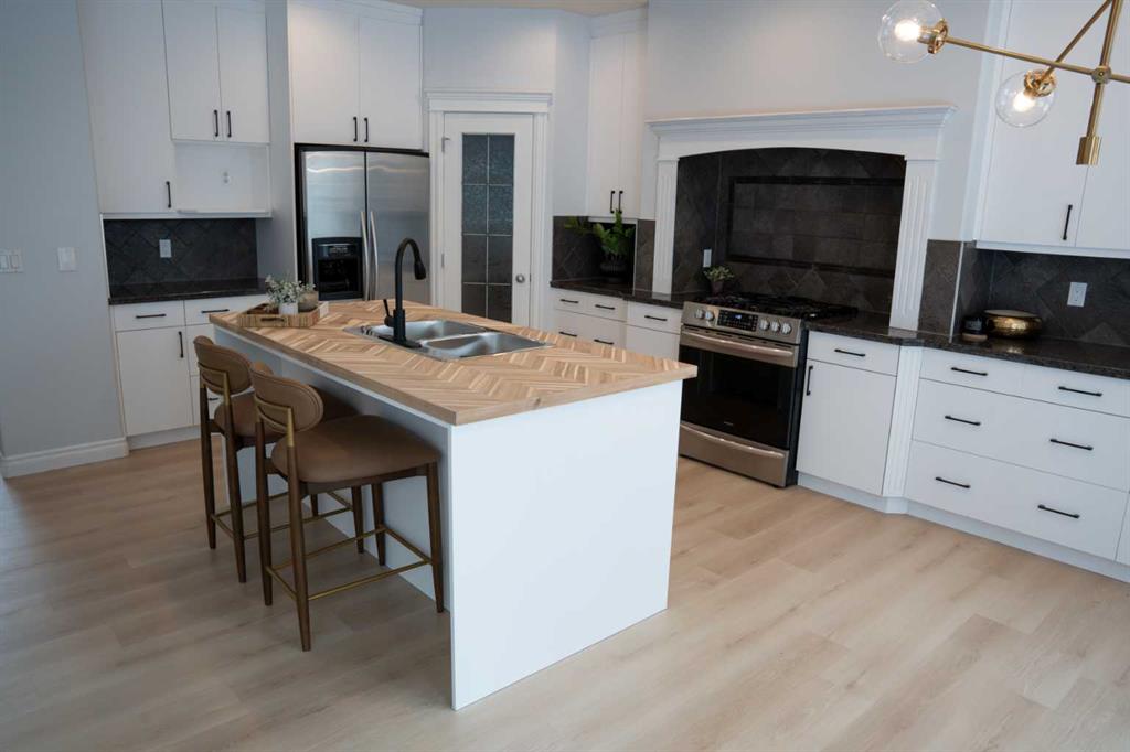 Picture for 3 Strathridge Bay SW