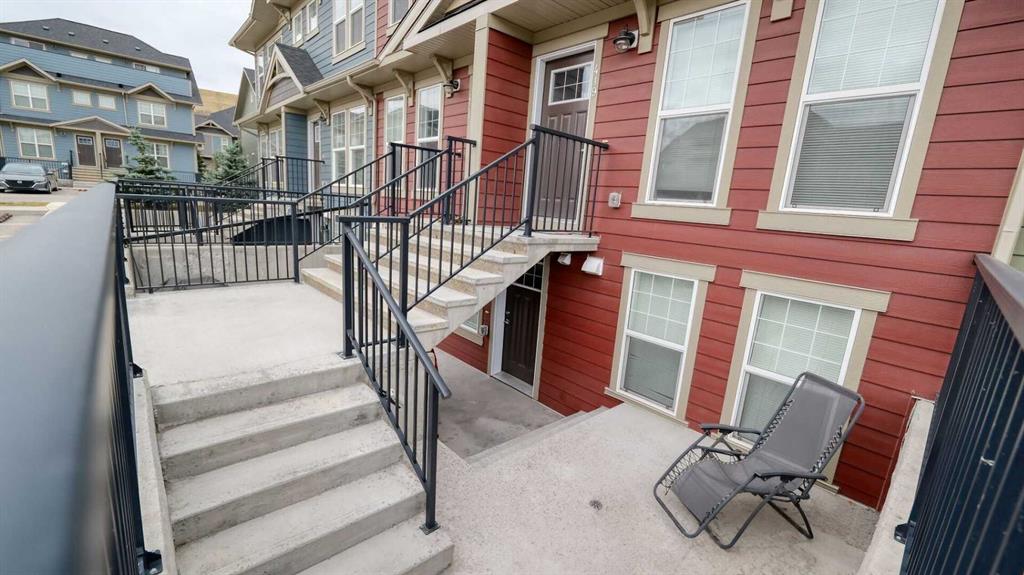 Picture for 417 Cranbrook Square SE