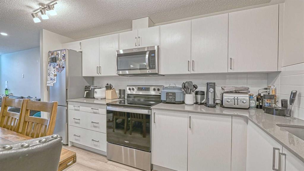 Picture for 417 Cranbrook Square SE