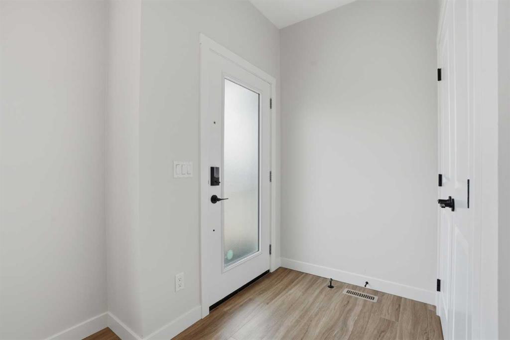 Picture for 80 Buffaloberry Manor SE