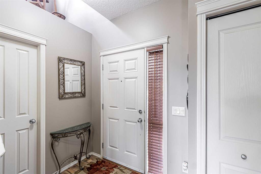 Picture for 14 Elgin Meadows Way SE
