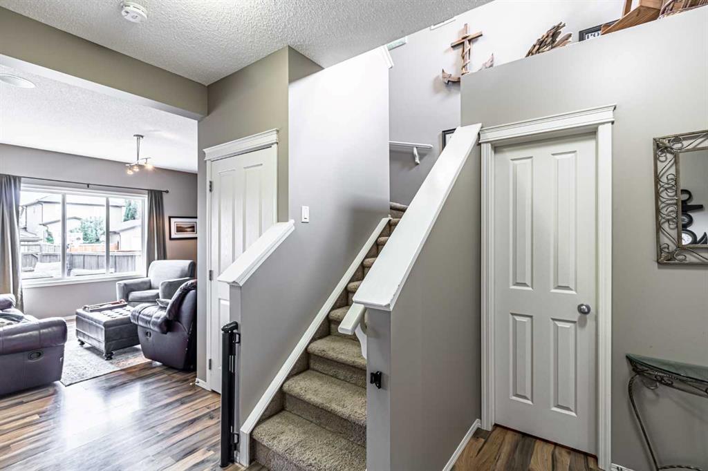 Picture for 14 Elgin Meadows Way SE