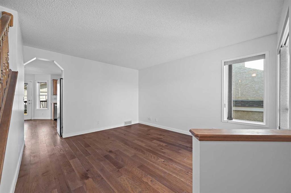 Picture for 182 Coventry Close NE