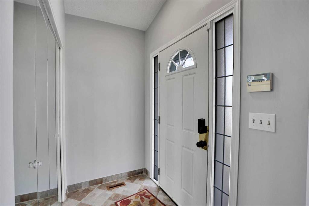 Picture for 336 Whitworth Way NE
