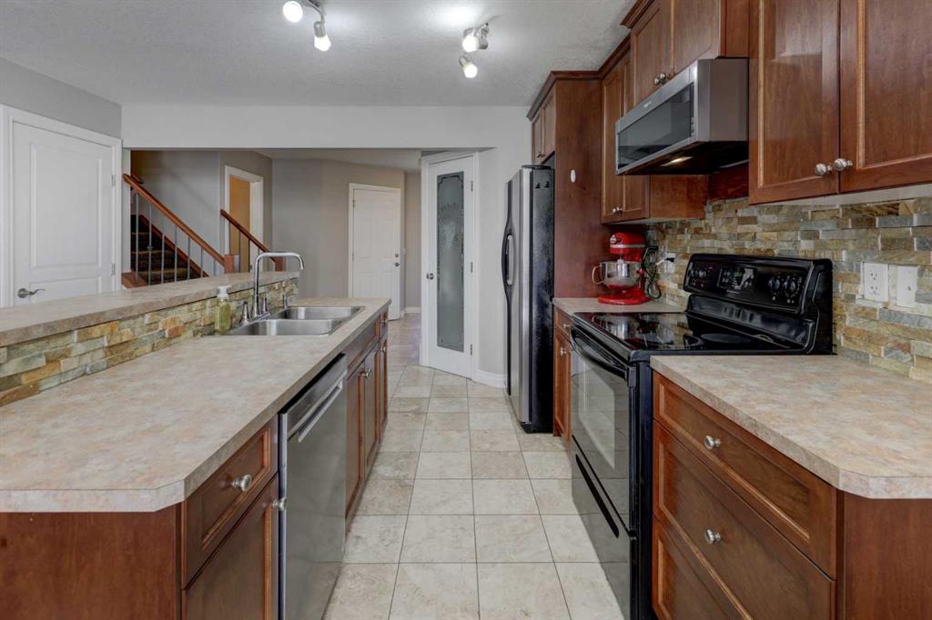 Picture for 15 Parklane Drive 