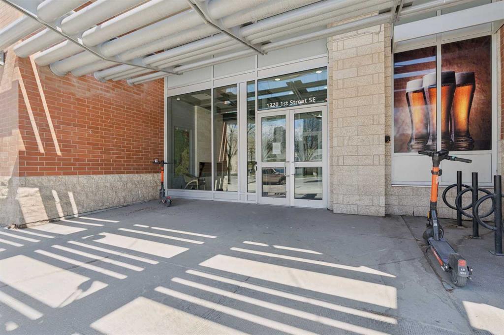 Picture for 902, 1320 1 Street SE