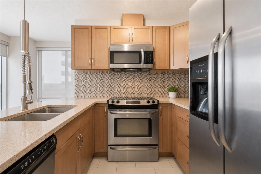 Picture for 902, 1320 1 Street SE