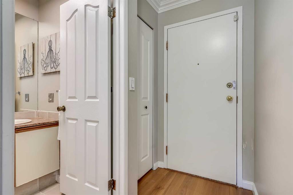 Picture for 211, 333 Garry Crescent NE