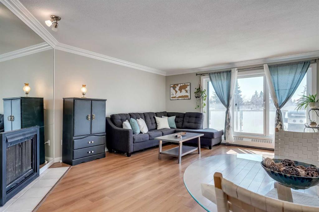 Picture for 211, 333 Garry Crescent NE