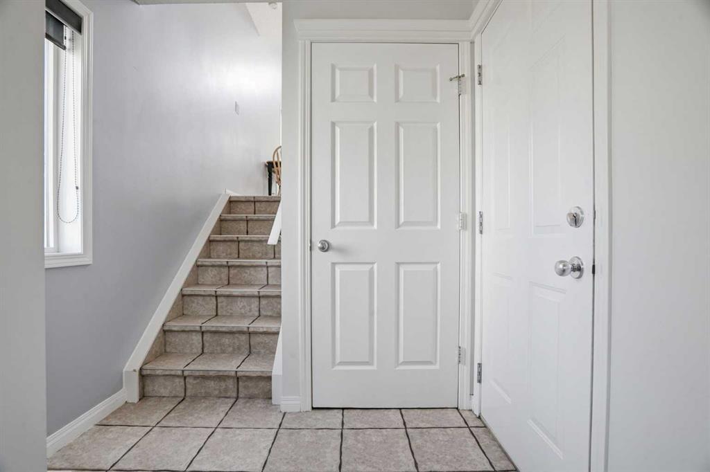 Picture for 62 Country Hills Cove NW