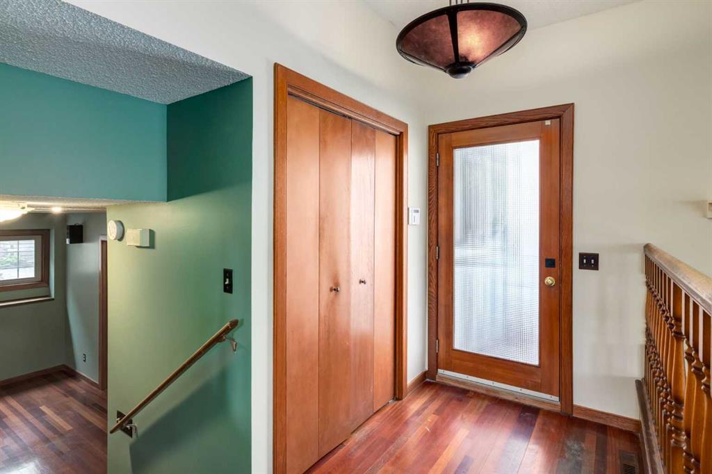 Picture for 80 Macewan Glen Road NW