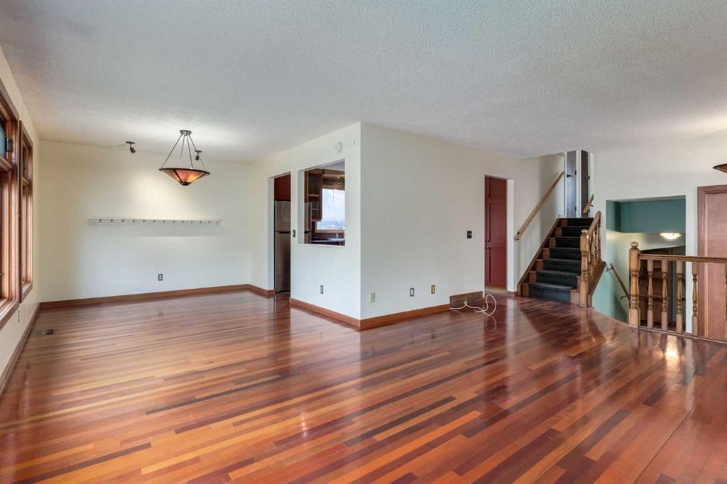 Picture for 80 Macewan Glen Road NW