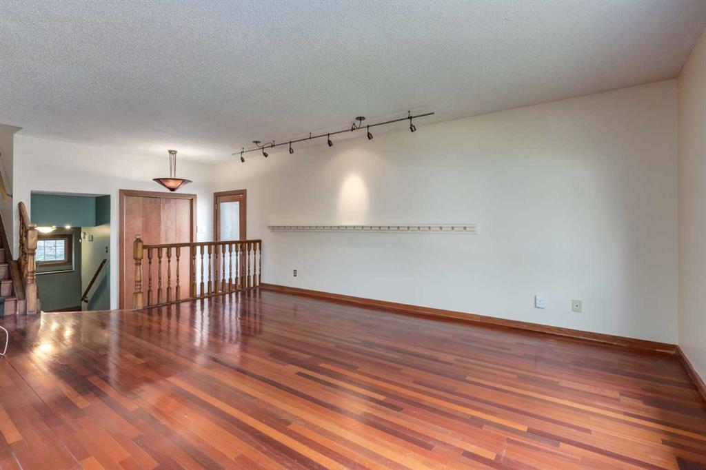 Picture for 80 Macewan Glen Road NW
