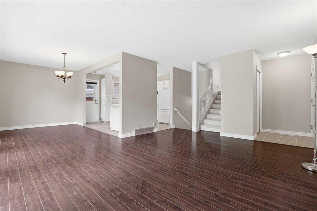 Picture for 471 Berkley Crescent NW