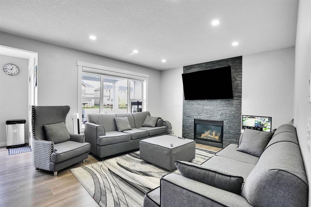 Picture for 63 Saddlemont Crescent NE