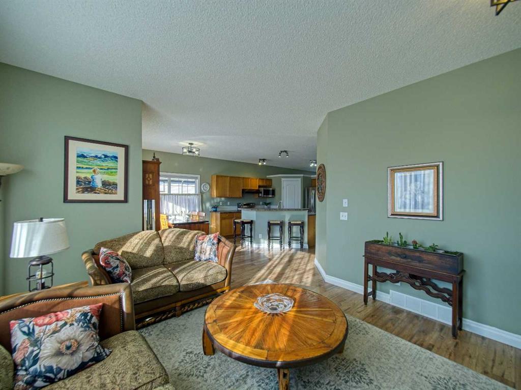 Picture for 239 Sagewood Drive  https://www.cirrealty.ca/reb/creb/13/A2265913_12.jpg