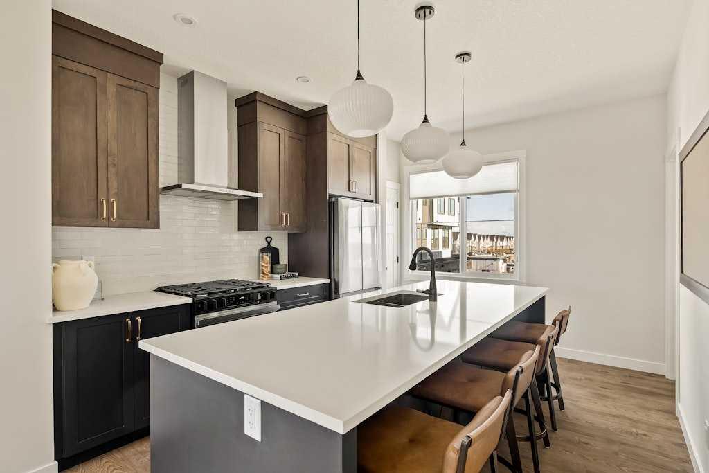 Picture for 15030 Centre Street NE