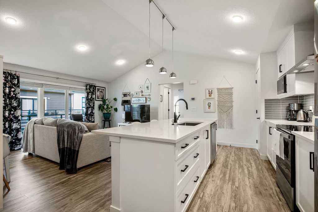 Picture for 3206, 100 Walgrove Court SE