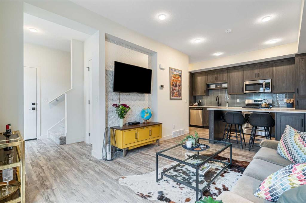 Picture for 4206, 100 Walgrove Court SE