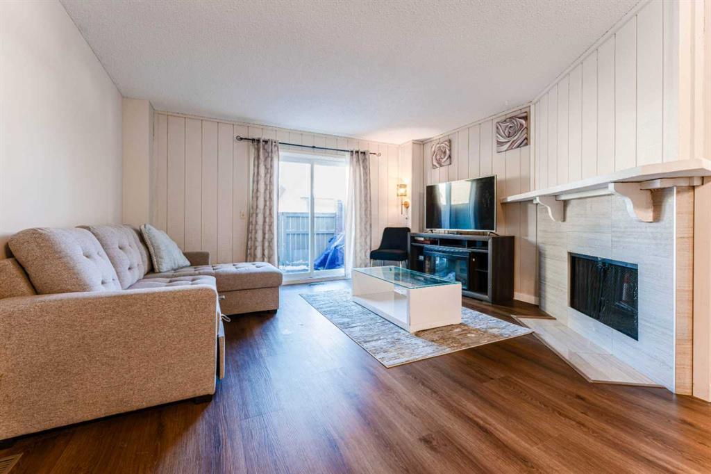 Picture for 1101, 829 Coach Bluff Crescent SW