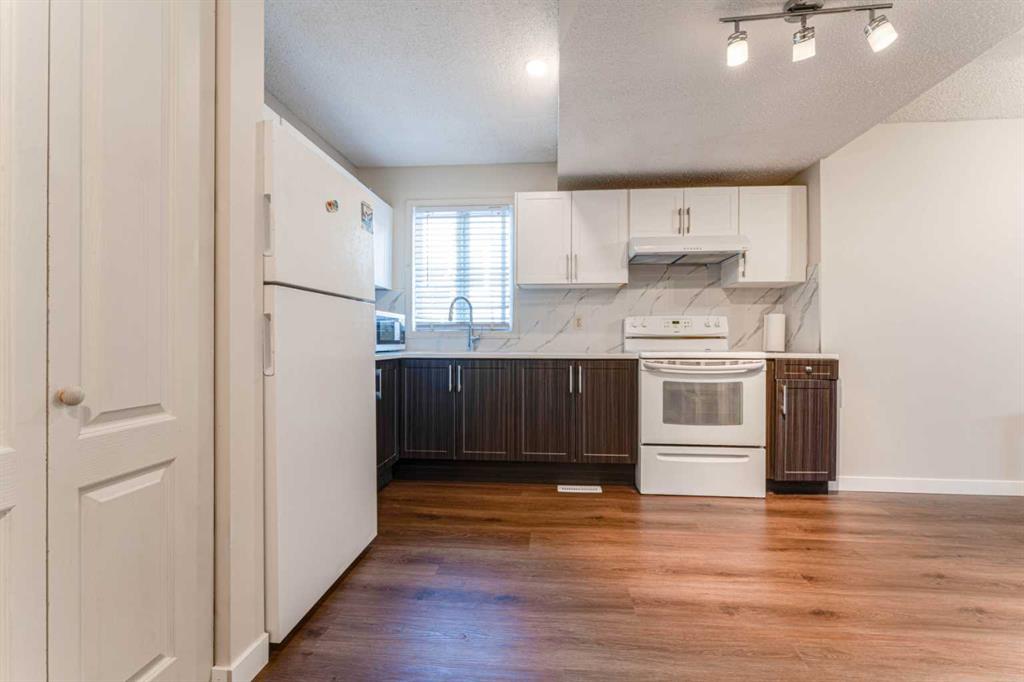 Picture for 1101, 829 Coach Bluff Crescent SW