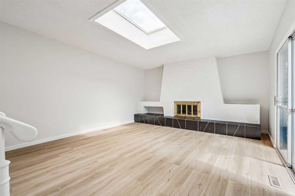 Picture for 114 Dalgleish Bay NW