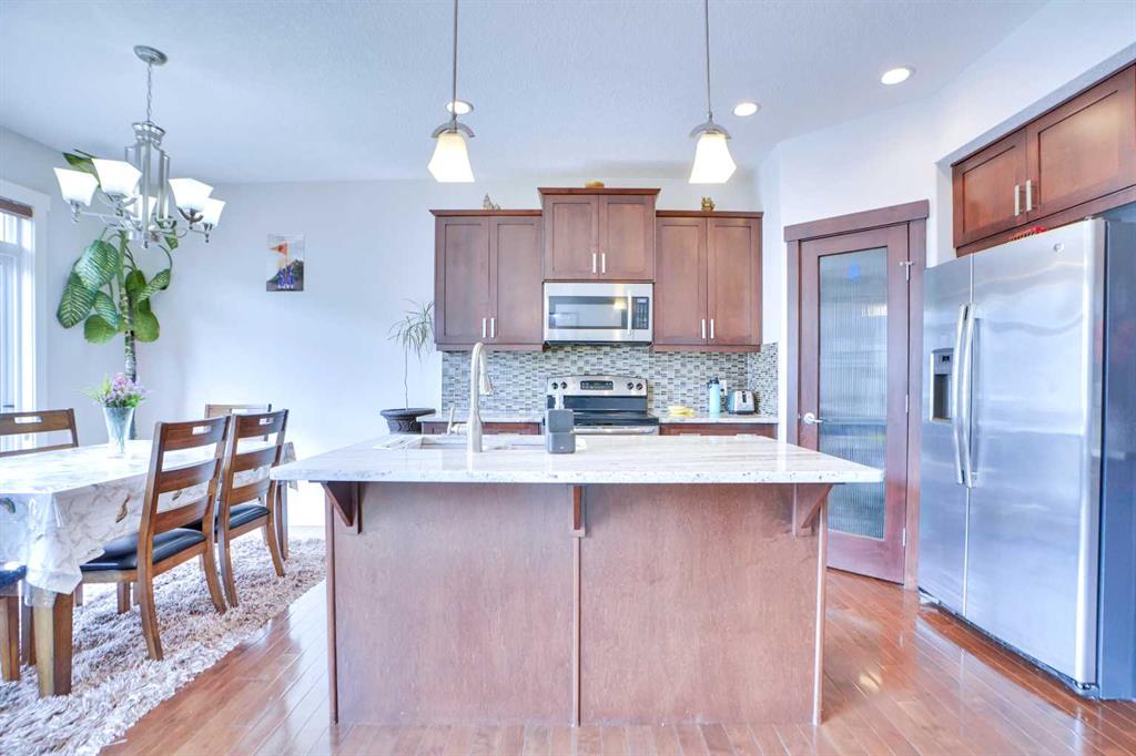 Picture for 21 Saddlelake Gardens NE